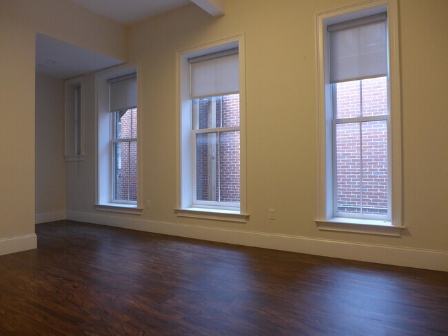 Foto del edificio - 553 Shawmut Ave