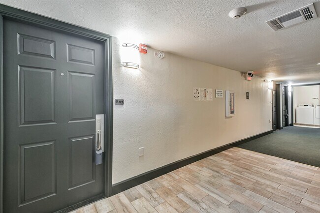 Foto del edificio - 1025 Swanson St
