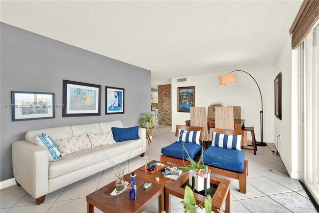 Foto del edificio - 5055 NW 7th St