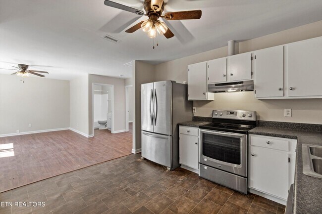 Foto del edificio - 8626 Hill Rd