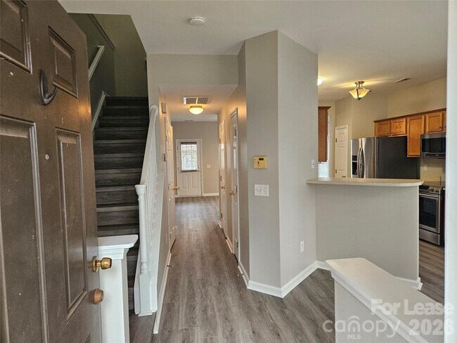 Foto del edificio - 10427 Alexander Martin Ave