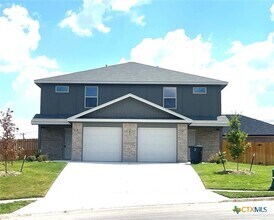 Building Photo - 302 Agua Chiquita Ct