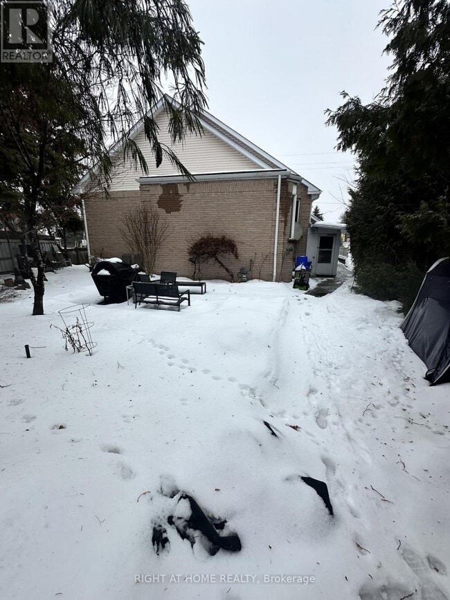 Building Photo - 86 Peter St