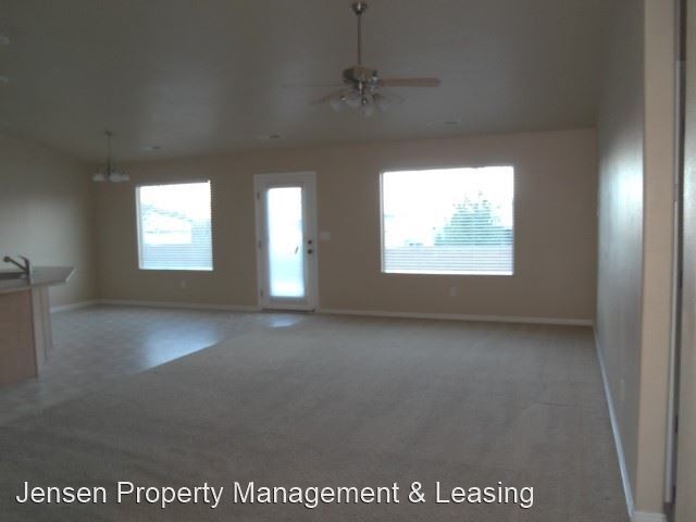 Building Photo - 3 br, 2 bath House - 633 North 175 East