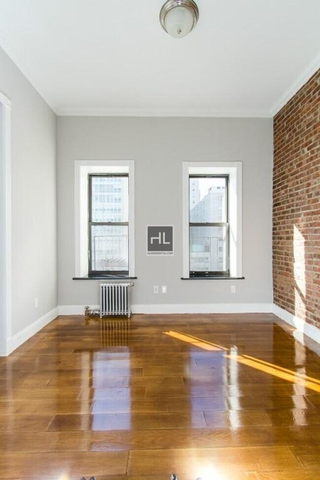 Foto del edificio - East 100th Street