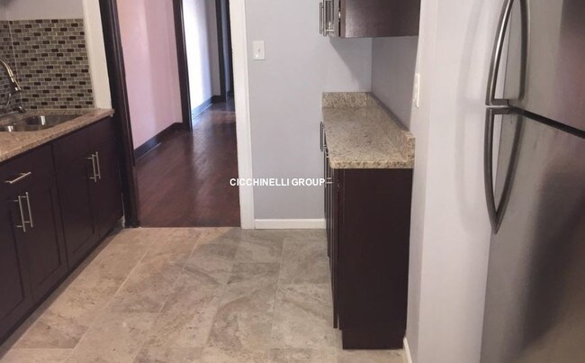 Foto del edificio - 7208 S Vernon Ave
