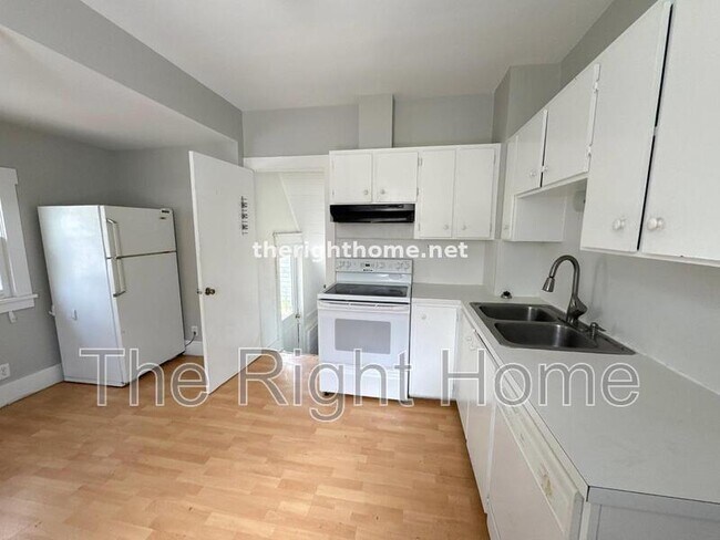 Foto del edificio - 3330 N 59th St