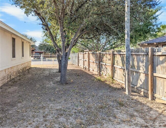 Foto del edificio - 30 N N Dakota St