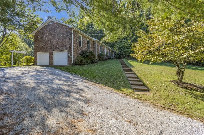 Building Photo - 1105 Chelsey Ct