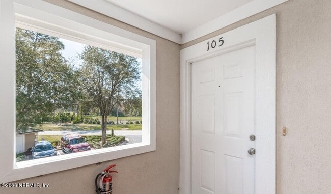 Building Photo - 13727 Richmond Park Dr N