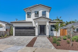 Building Photo - 10295 Moretti Dr