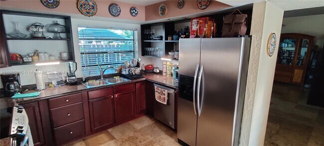Foto del edificio - 11105 SW 132nd Ct