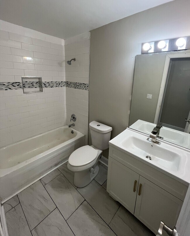 Foto del edificio - 3575 Oakvale Rd
