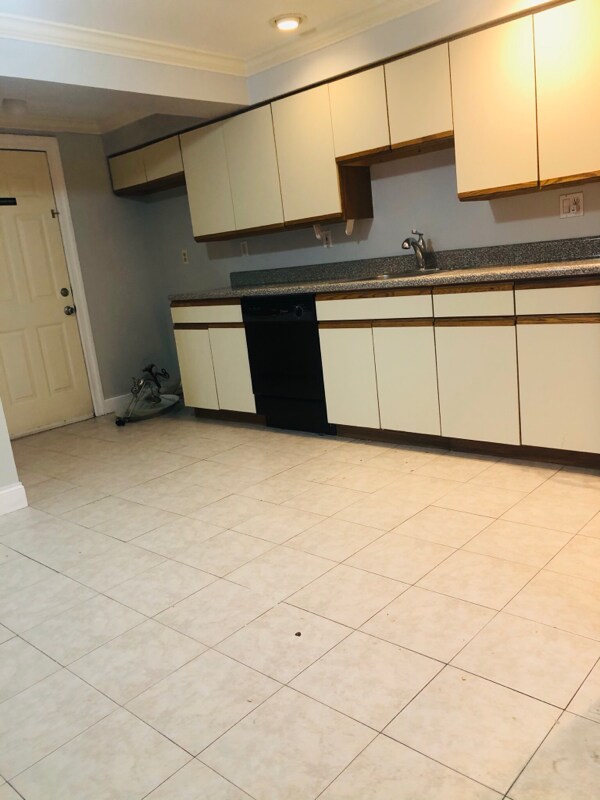 753A Probst Ave Unit Basement, Fairview, NJ 07022 Room for Rent in Fairview, NJ