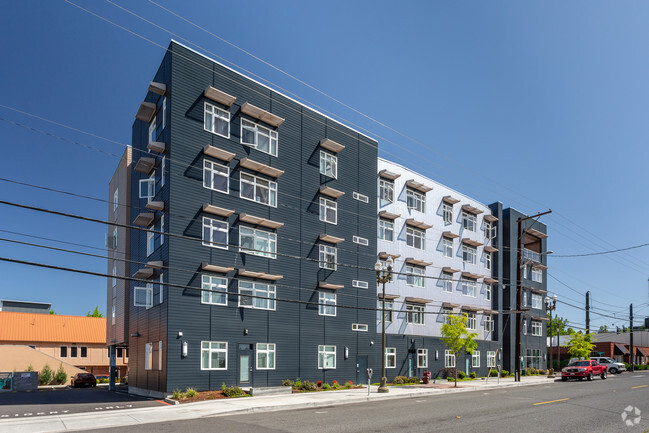 Building Photo - 13 West Apartments