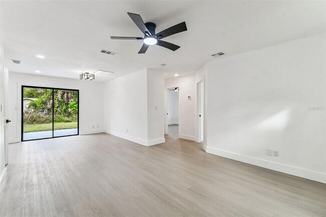 Foto del edificio - 16107 Sea Pines Dr