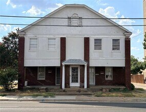 Building Photo - 111 N Tyler St
