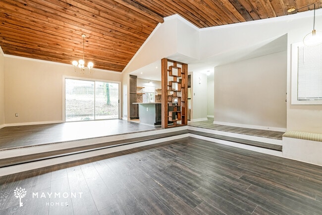 Building Photo - 863 Sage Ln NW