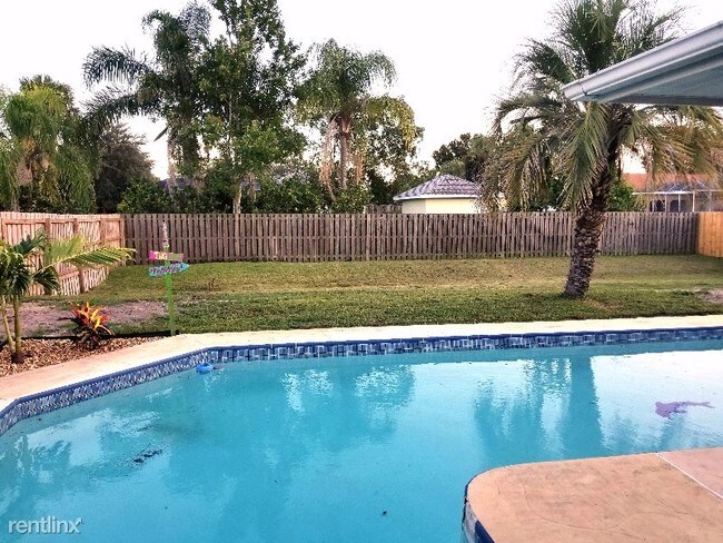 Building Photo - 4 br, 2 bath House - 1121 Woodsmere Pkwy