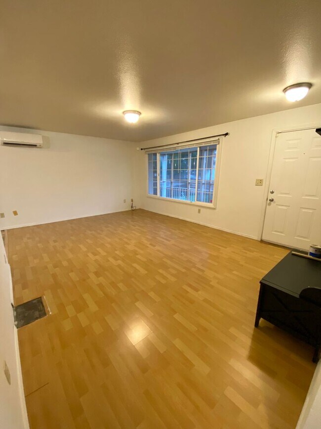 Foto del edificio - 2bd/1ba House in Central Tacoma