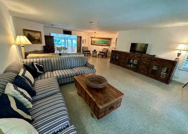 Photo - 212 Kings Lynn House