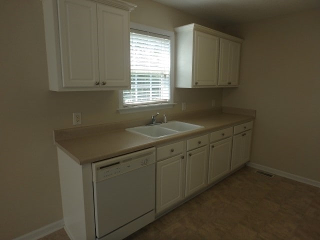 Building Photo - 8 Clarence Ln