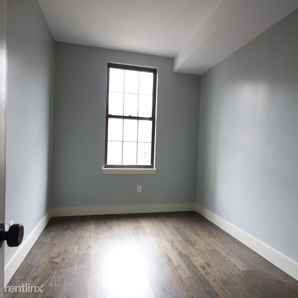 Building Photo - 860 Macon St