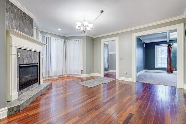 Foto del edificio - 450 S Main St