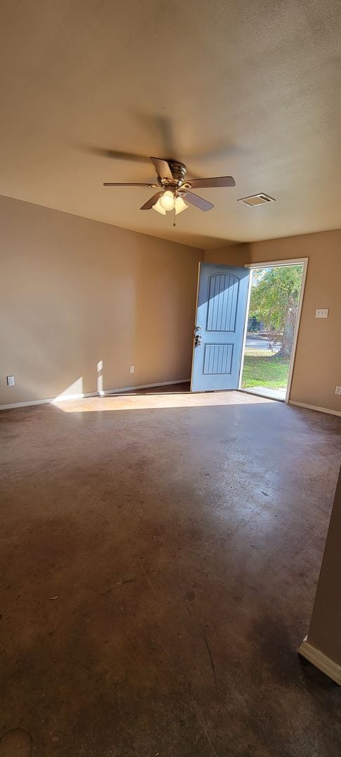 Foto del edificio - Newer Construction 2 bed/1 bath