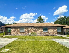 Building Photo - 3212 Crystal Hills Loop S