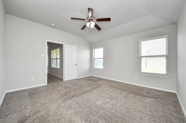 Foto del edificio - 3230 McDonough Way