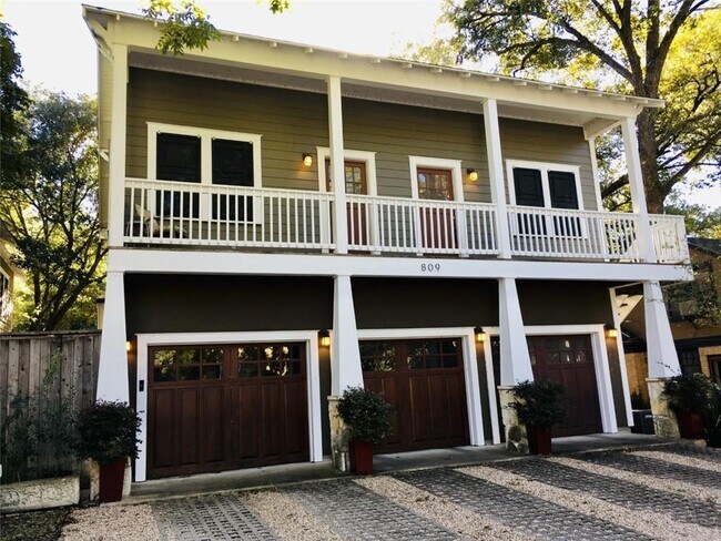 Foto del edificio - 809 E 30th St