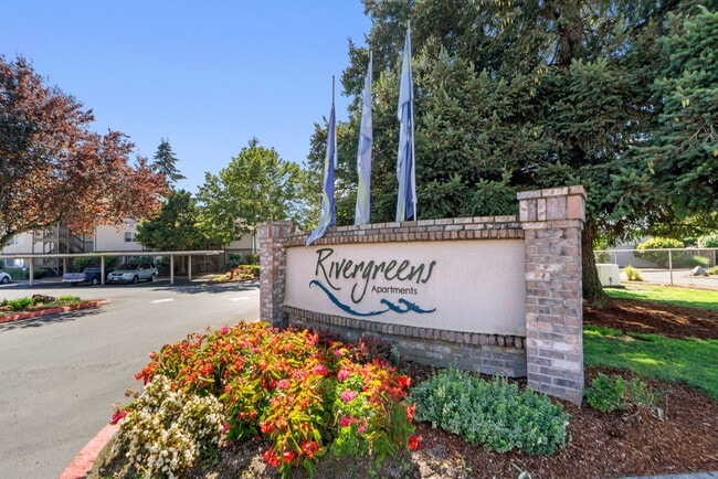 Welcome to Rivergreens - Rivergreens Apartments