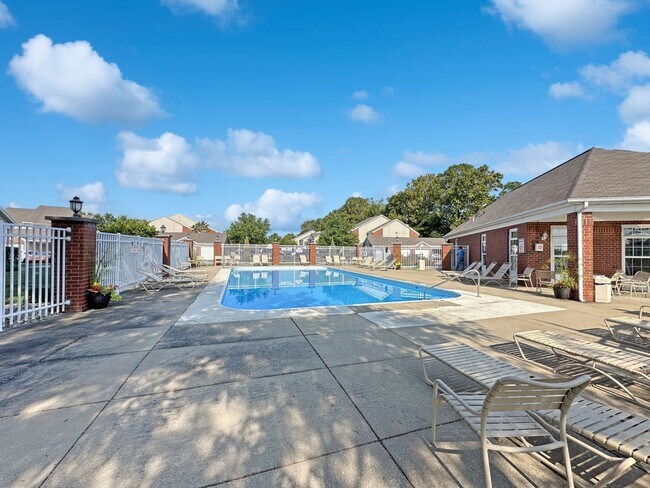 Foto del edificio - Grand Lakeside Escape: Spacious 3-Bedroom ...