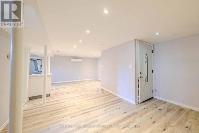 Building Photo - 13163 Bathurst St