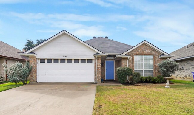 Building Photo - 926 Meadow Cir S