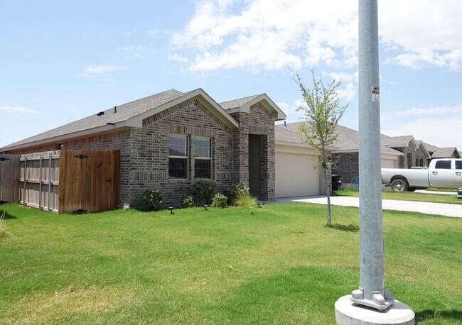 Foto del edificio - 7704 Yellow Jacket Rd