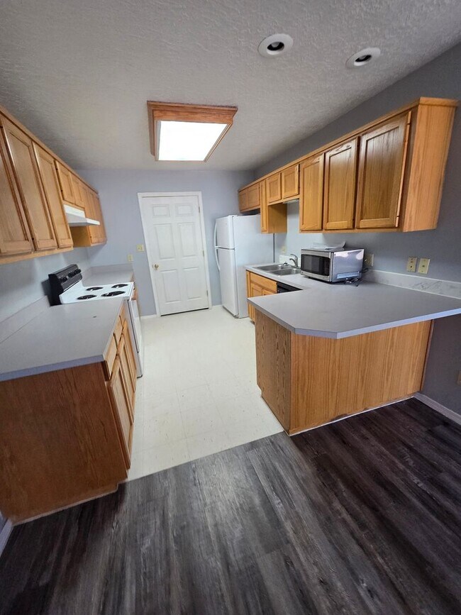 Foto del edificio - 420 E 9th St