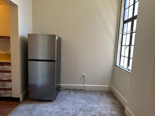 Foto del edificio - 3rd Floor Harrisburg School District 1 Bed...
