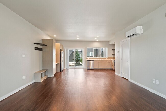 Foto del interior - Felts Lane Town Homes