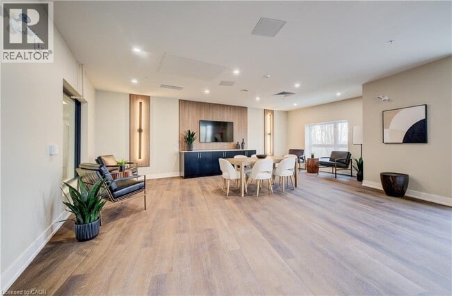 Building Photo - 1100 Lackner Pl