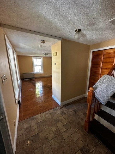 Building Photo - 51 Church St