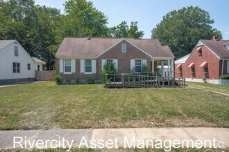 Building Photo - 1009 McEvers Rd