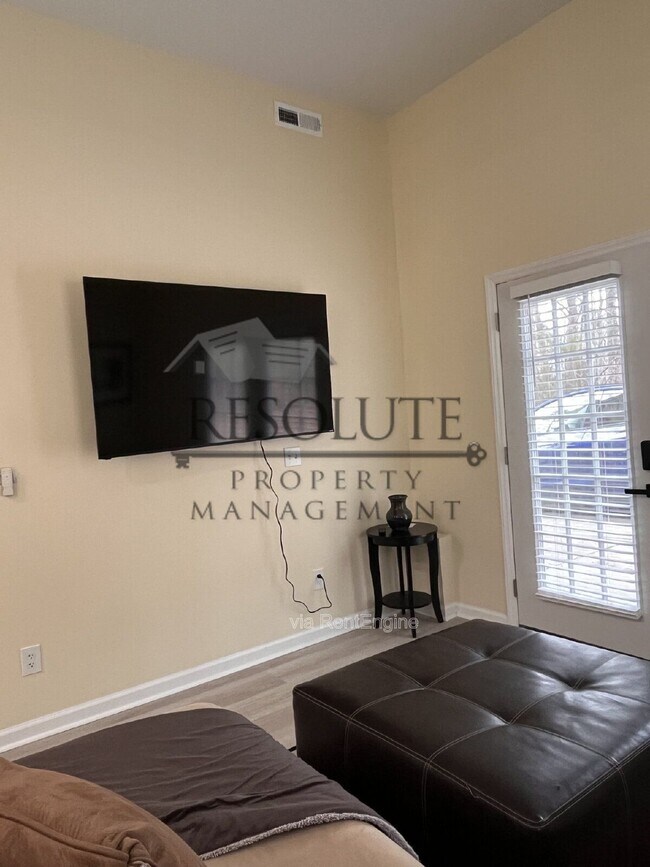 Foto del edificio - 6009 Garrett Rd