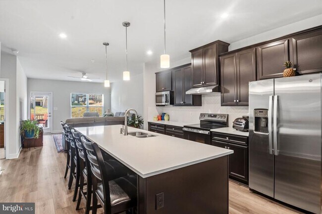 Foto del edificio - 7517 Matapeake Ln