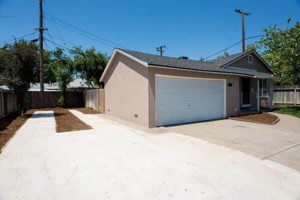 Primary Photo - 4009 Santa Fe Way