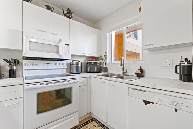 Foto del edificio - 6235 SW Kendale Lakes Cir