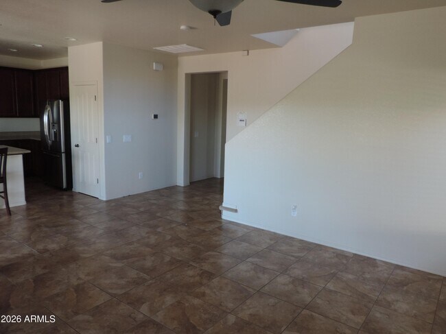 Foto del edificio - 1265 Paso Robles Ave