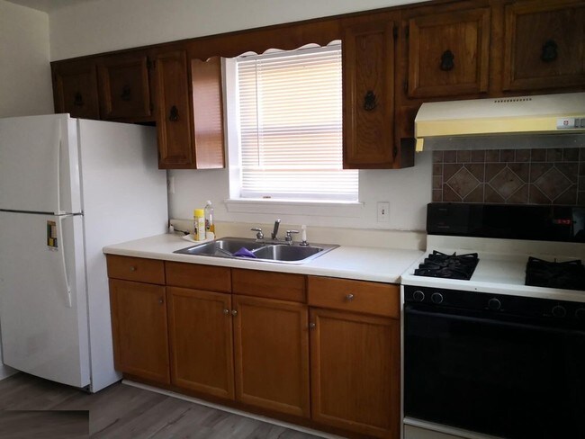 Foto del edificio - 10203 McKenney Ave
