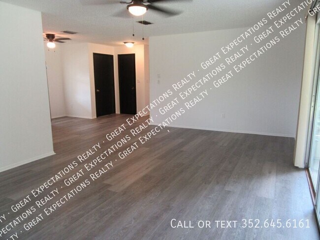 Foto del edificio - 3915 SW 139th St Rd